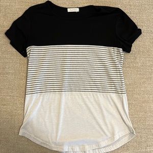 Size M Amazon brand basic tee. Good condition